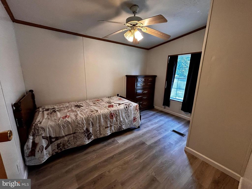 102 CONRAD CT, Winchester, VA 22603