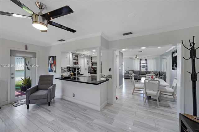 6708 NW 57th Ct, Tamarac, FL 33321