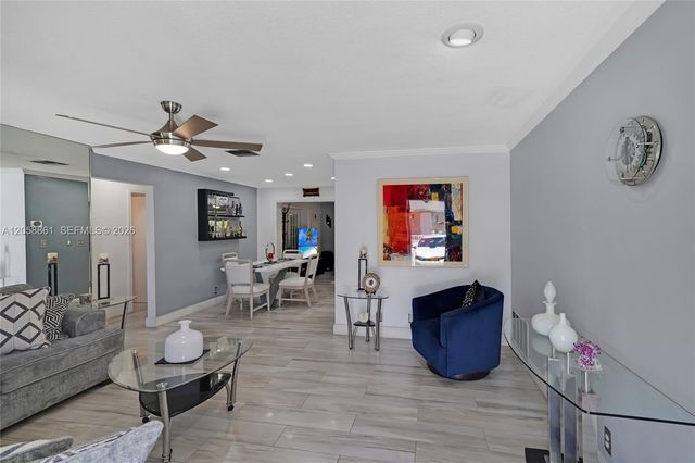 6708 NW 57th Ct, Tamarac, FL 33321