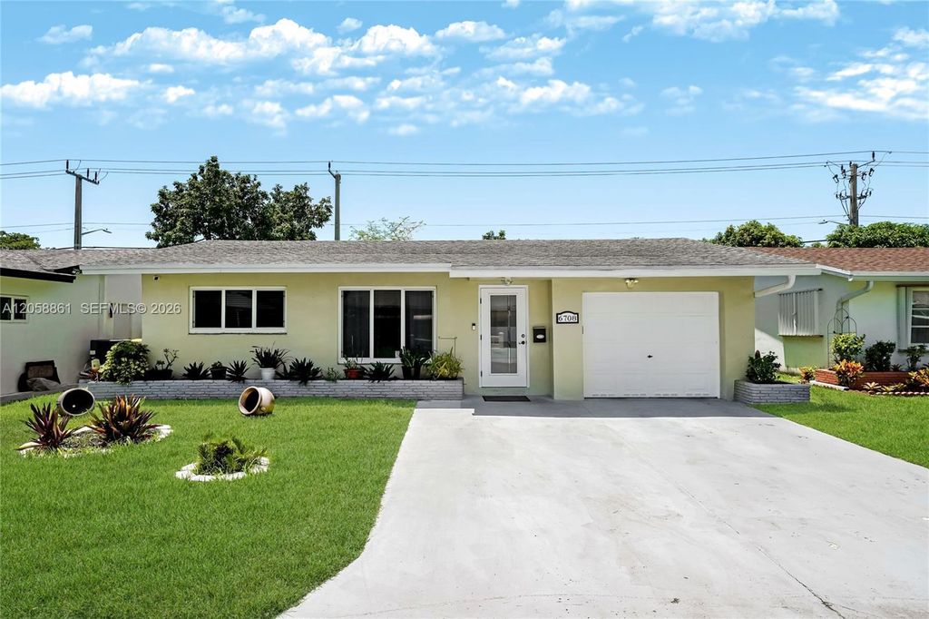 6708 NW 57th Ct, Tamarac, FL 33321