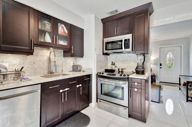 227 NE 12th Street 2, Delray Beach, FL 33444