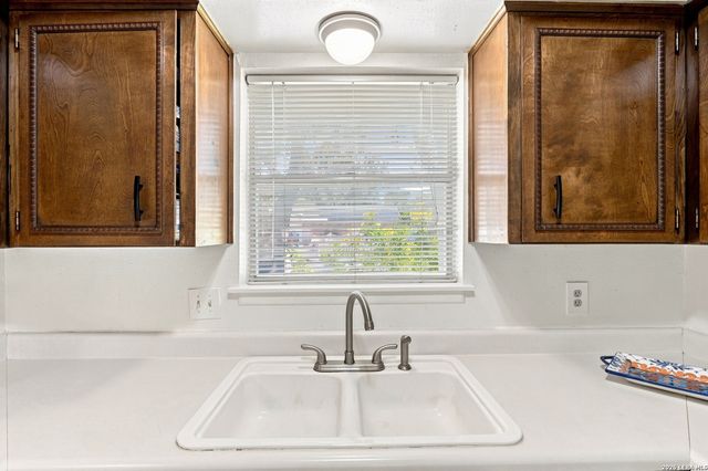5822 Gomer Pyle, San Antonio, TX 78240