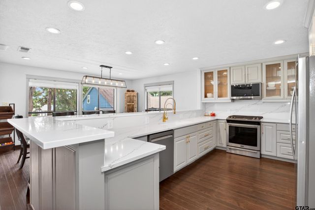 214 Lazy Lane Circle, Grapeland, TX 75844