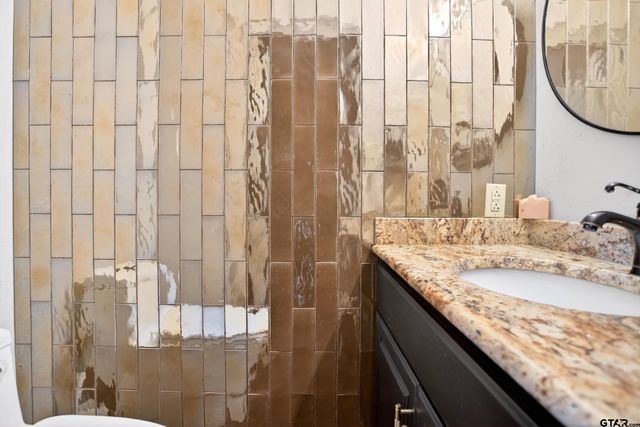 214 Lazy Lane Circle, Grapeland, TX 75844