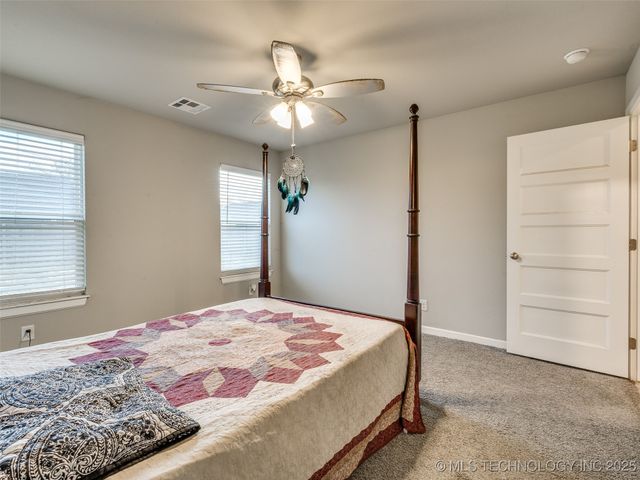 401 W Harrison Street, Chouteau, OK 74337