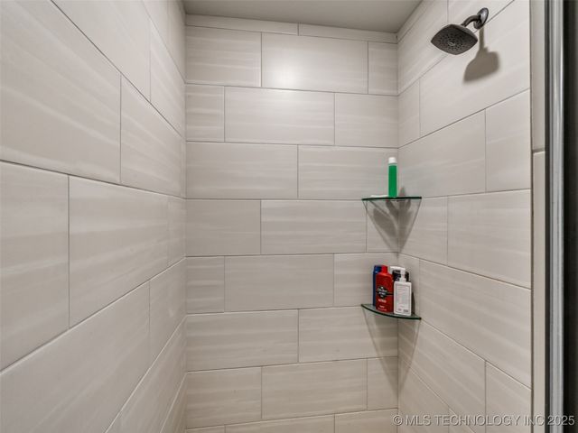 401 W Harrison Street, Chouteau, OK 74337