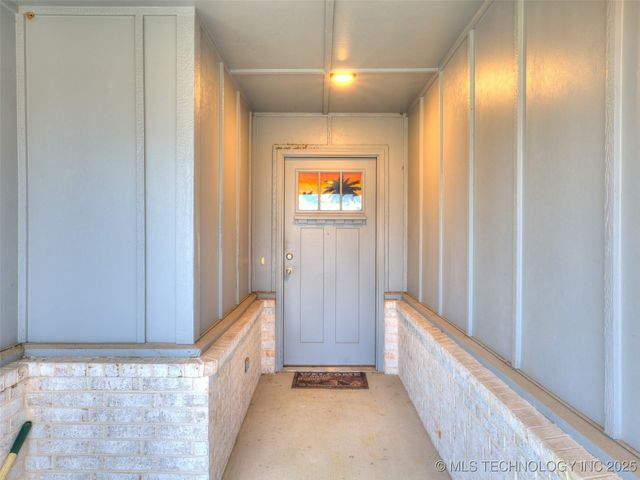 401 W Harrison Street, Chouteau, OK 74337