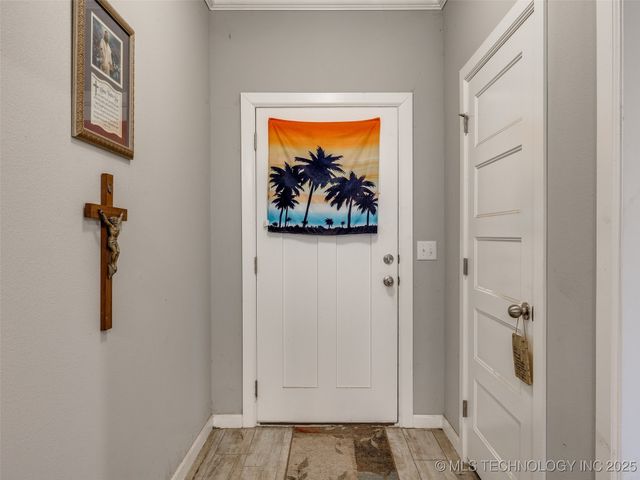 401 W Harrison Street, Chouteau, OK 74337