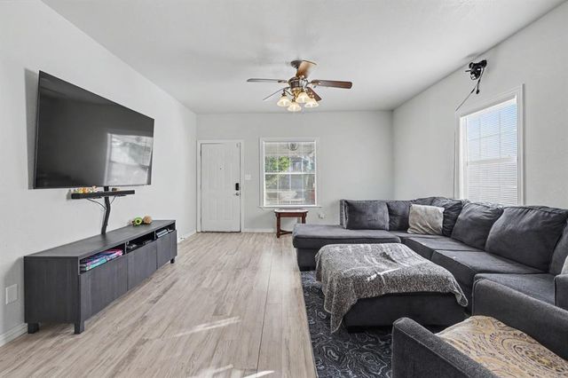 318 W Ridgewood Street, Shawnee, OK 74801