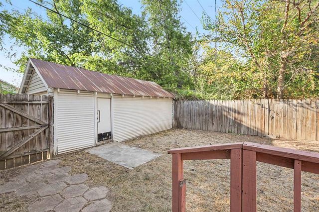318 W Ridgewood Street, Shawnee, OK 74801