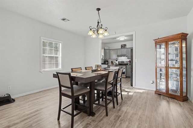 318 W Ridgewood Street, Shawnee, OK 74801