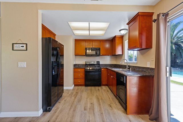 3410 Jutewood Ct, Sacramento, CA 95827