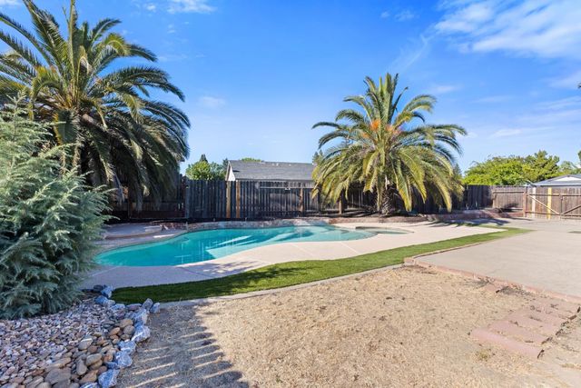 3410 Jutewood Ct, Sacramento, CA 95827