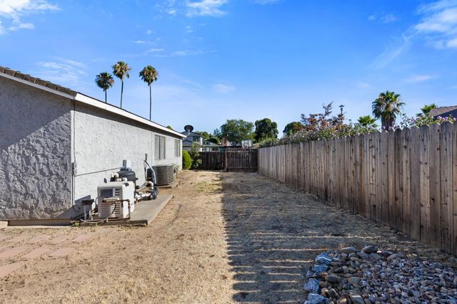 3410 Jutewood Ct, Sacramento, CA 95827