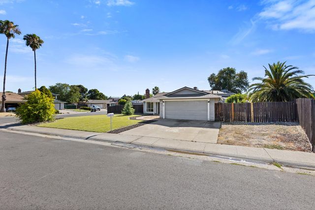 3410 Jutewood Ct, Sacramento, CA 95827