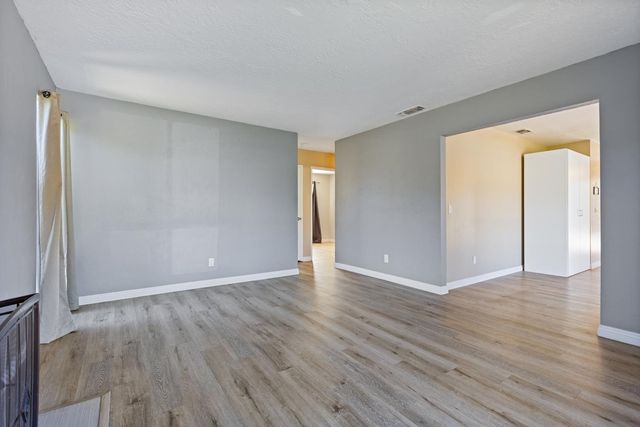 3410 Jutewood Ct, Sacramento, CA 95827