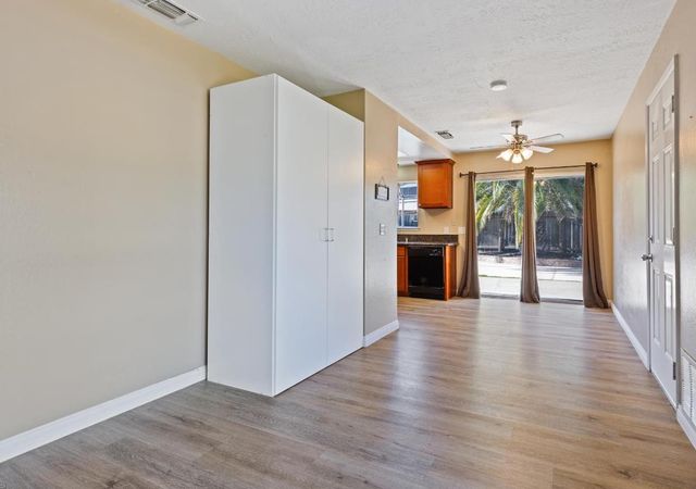 3410 Jutewood Ct, Sacramento, CA 95827