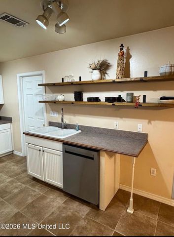 112 Spruce Street, Pass Christian, MS 39571