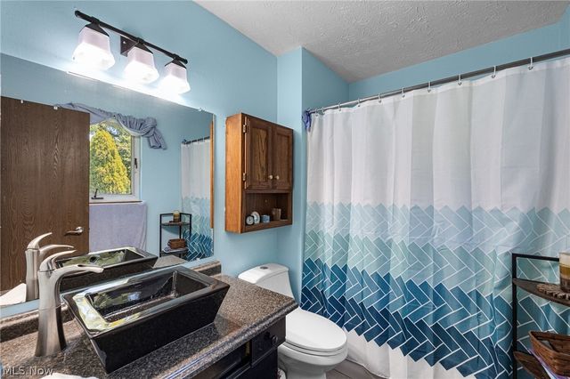4164 Berkeley Drive, Sheffield Village, OH 44054
