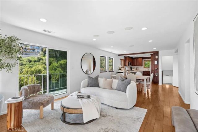 991 Meadowlark Drive, Laguna Beach, CA 92651