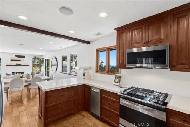 991 Meadowlark Drive, Laguna Beach, CA 92651