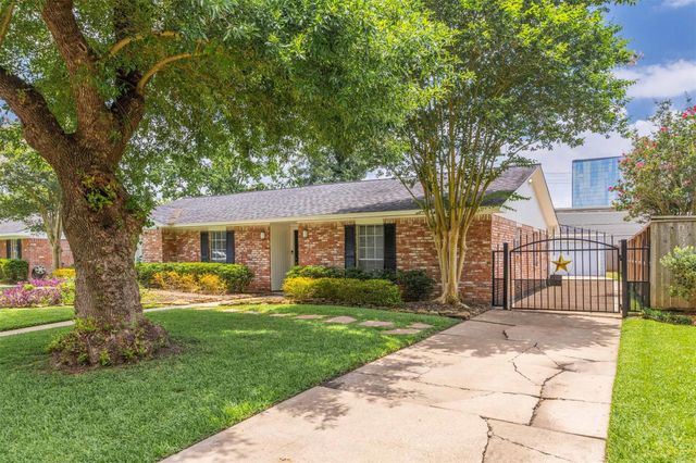 10715 Wickersham Ln, Houston, TX 77042