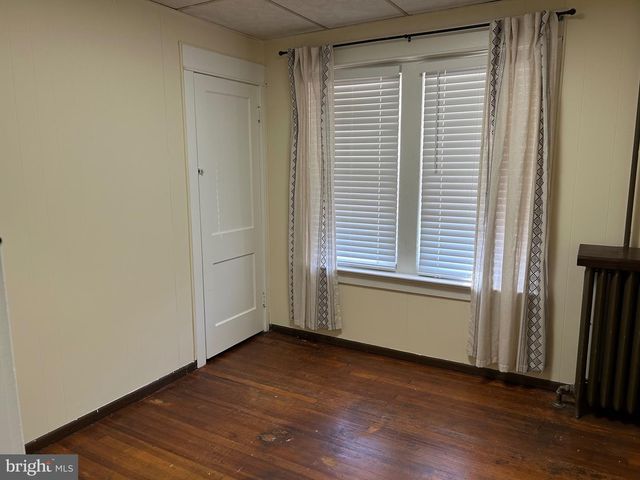 1049 GENESEE ST, Trenton, NJ 08610