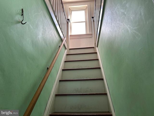 1049 GENESEE ST, Trenton, NJ 08610