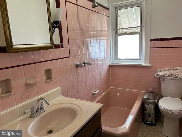 1049 GENESEE ST, Trenton, NJ 08610