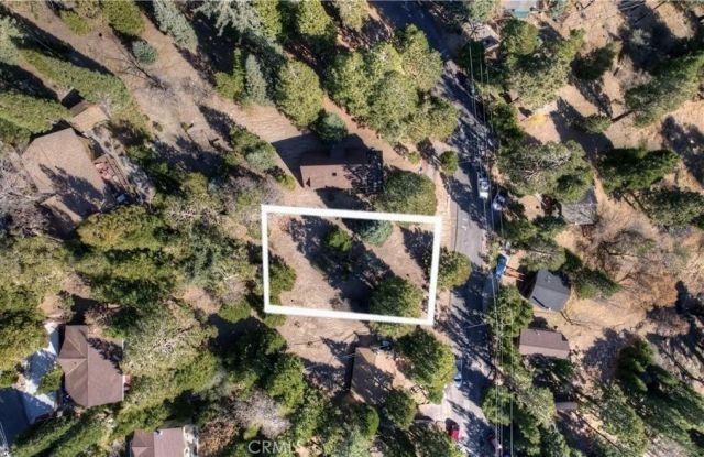 2402 Spring Oak, Running Springs, CA 92382