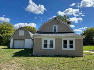 5665 East Road, Saginaw, MI 48601