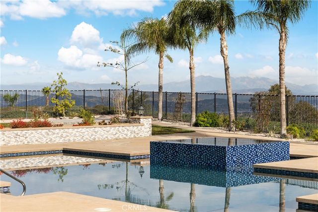 2603 Chad Zeller Lane, Corona, CA 92882