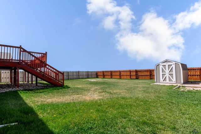 761 RADIAL LN, Box Elder, SD 57719