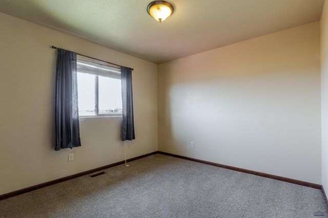 761 RADIAL LN, Box Elder, SD 57719