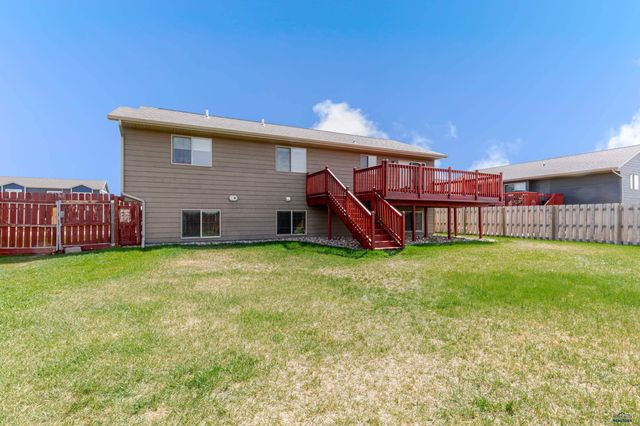 761 RADIAL LN, Box Elder, SD 57719