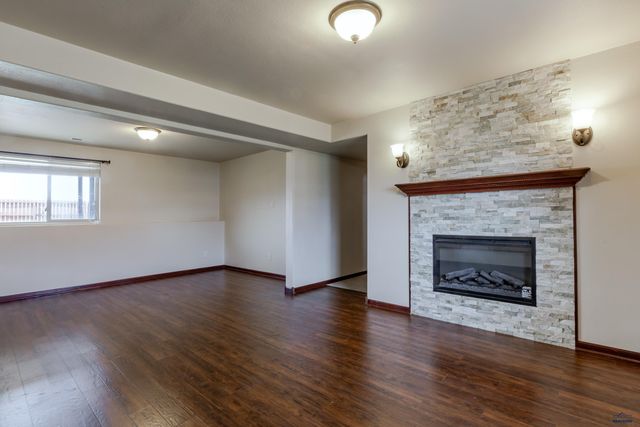 761 RADIAL LN, Box Elder, SD 57719