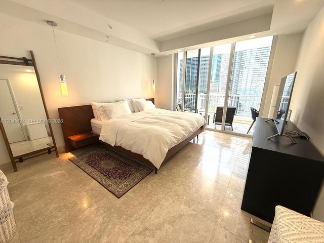 801 Brickell Key Boulevard 2204, Miami, FL 33131