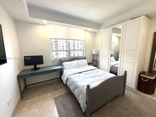801 Brickell Key Boulevard 2204, Miami, FL 33131