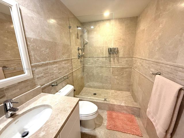 801 Brickell Key Boulevard 2204, Miami, FL 33131