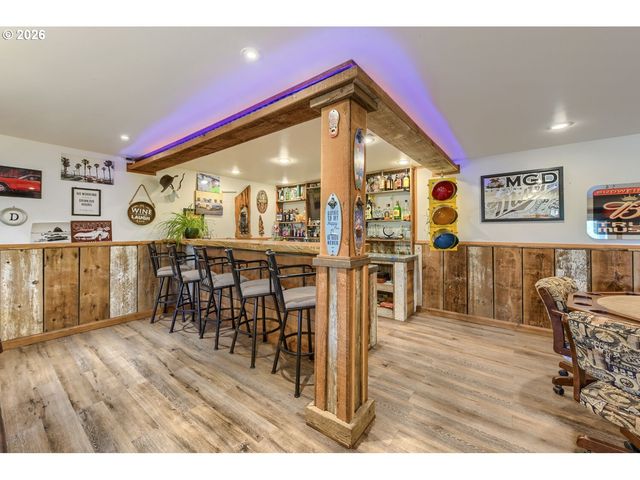 27611 S HIGHWAY 213, Mulino, OR 97042