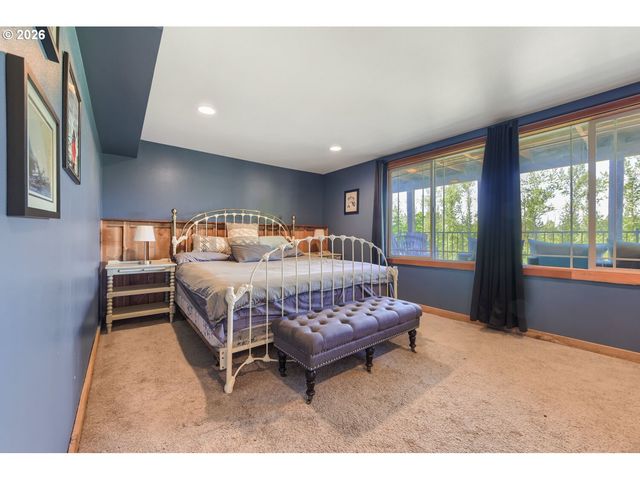 27611 S HIGHWAY 213, Mulino, OR 97042