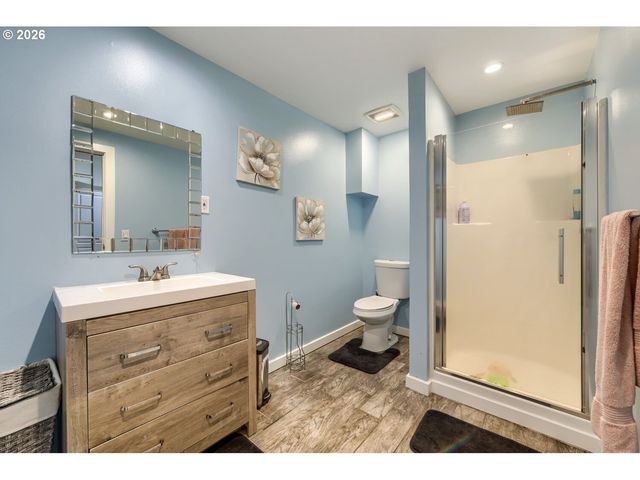 27611 S HIGHWAY 213, Mulino, OR 97042