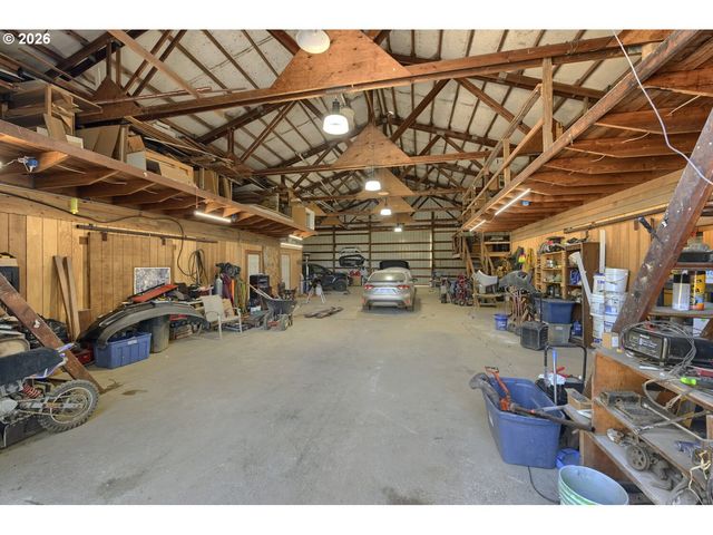 27611 S HIGHWAY 213, Mulino, OR 97042