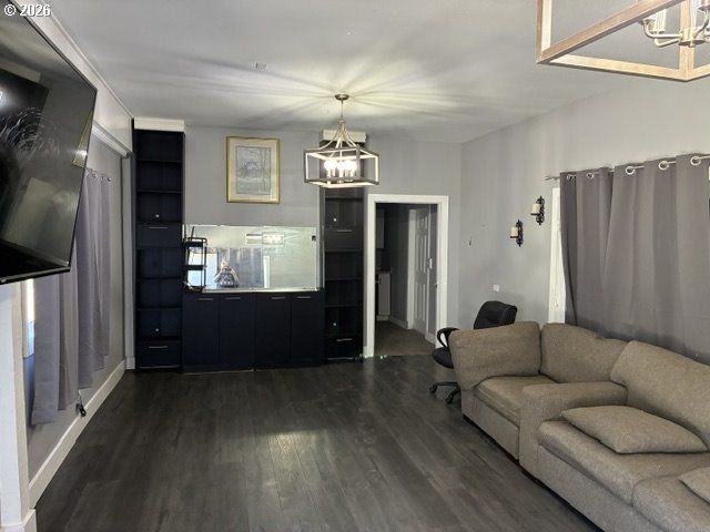 27611 S HIGHWAY 213, Mulino, OR 97042