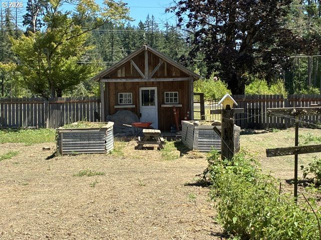 27611 S HIGHWAY 213, Mulino, OR 97042