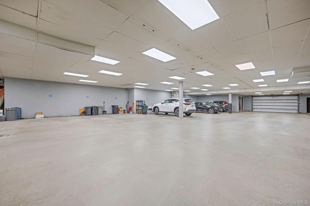 19 The Circle 19, Glen Head, NY 11545