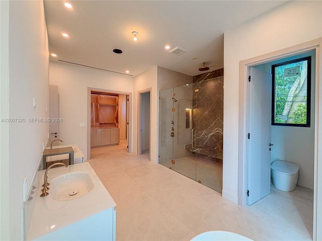 6290 Chapman Field Dr, Pinecrest, FL 33156