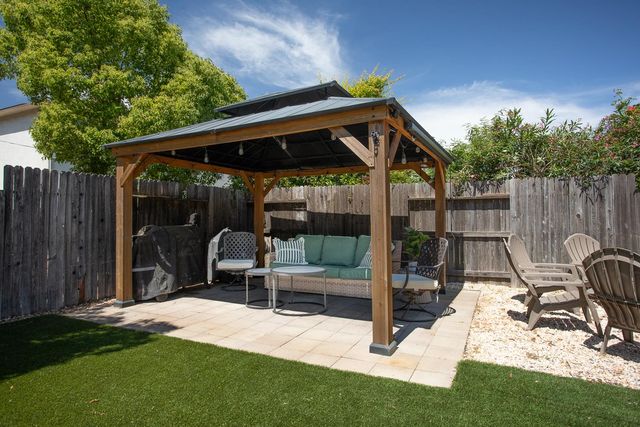 5600 Stonehaven Dr, Marysville, CA 95901