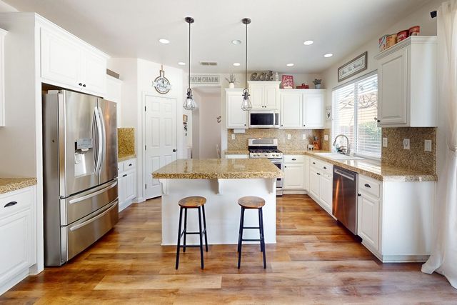 5600 Stonehaven Dr, Marysville, CA 95901