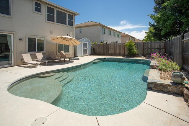 5600 Stonehaven Dr, Marysville, CA 95901
